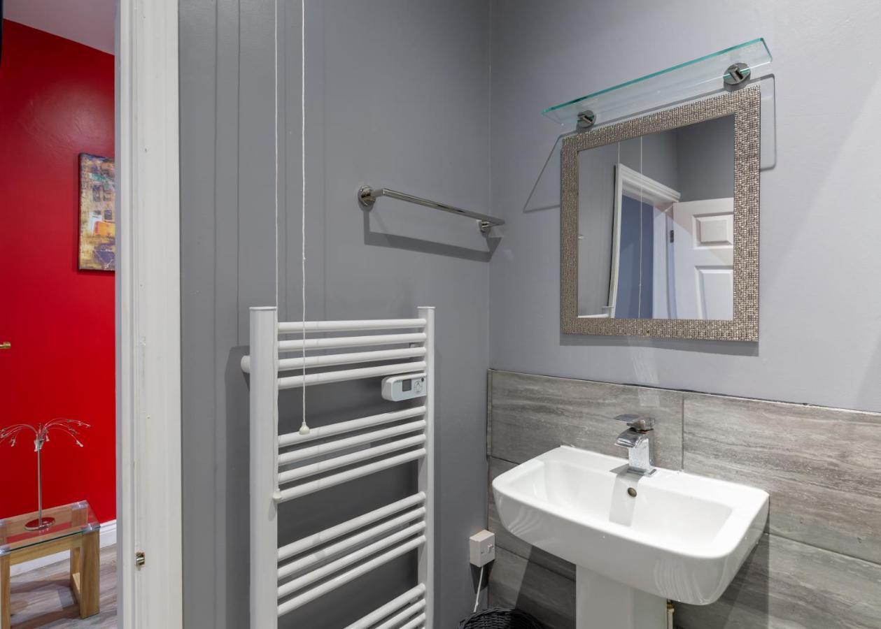 Stockton Town Centre Spacious Apartment Free Parking And Wifi ภายนอก รูปภาพ